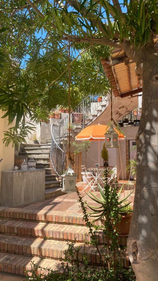 Il Giardino D'Ulisse Bed & Breakfast Реджо ди Калабрия Екстериор снимка